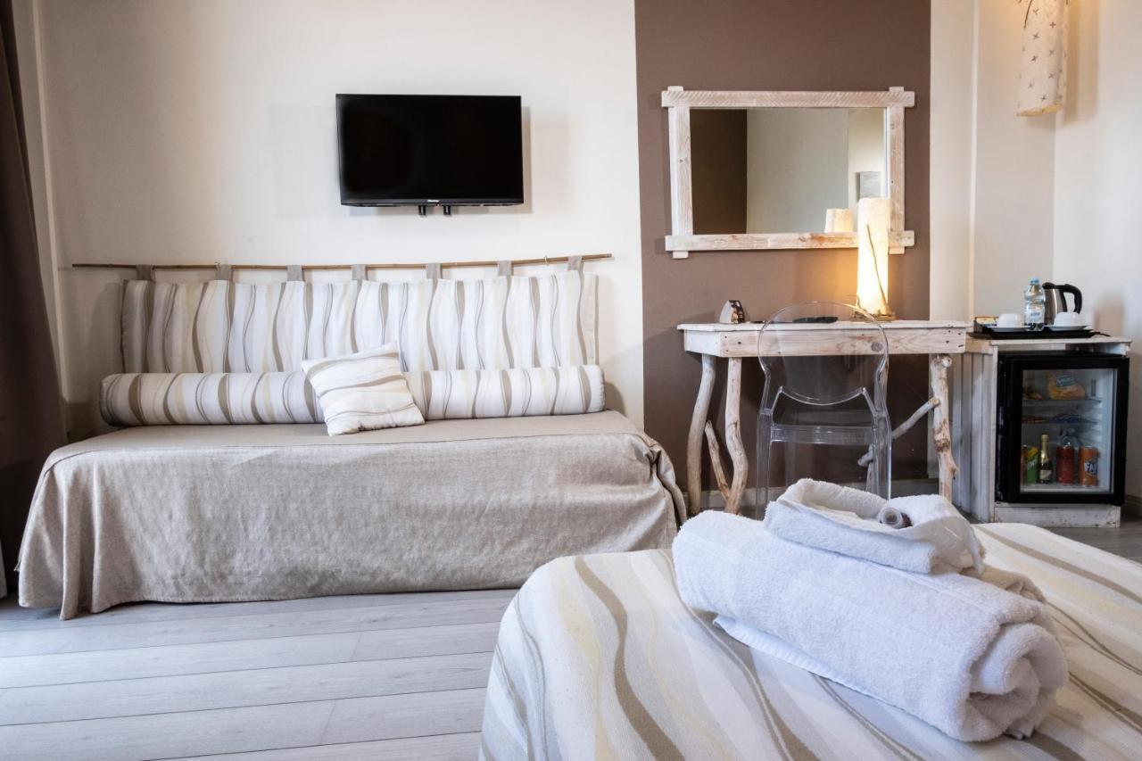 Hotel Tirreno Эриче Экстерьер фото