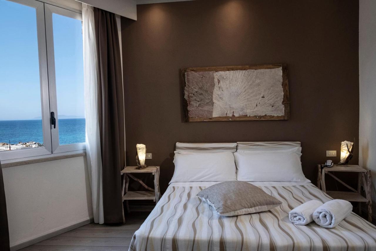 Hotel Tirreno Эриче Экстерьер фото