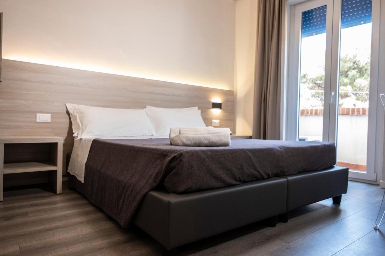 Hotel Tirreno Эриче Экстерьер фото