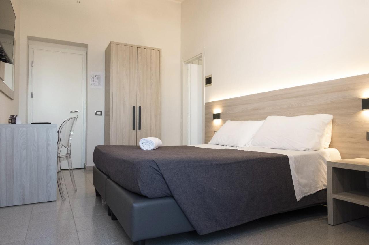 Hotel Tirreno Эриче Экстерьер фото