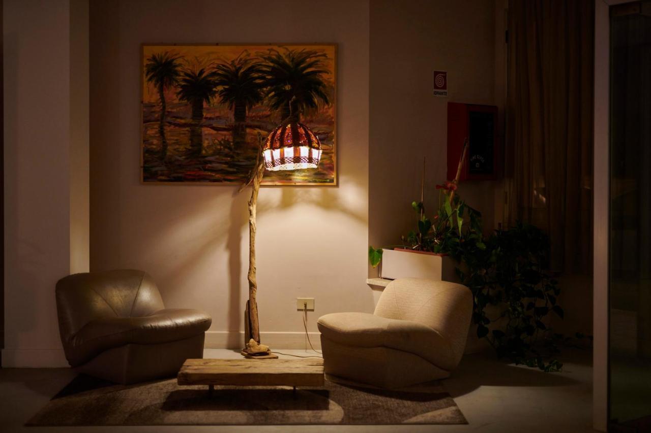 Hotel Tirreno Эриче Экстерьер фото